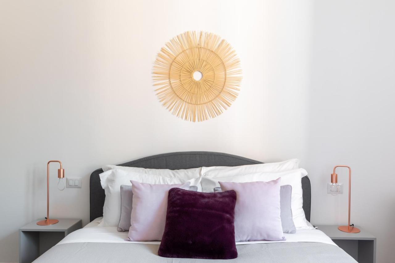 Iflat Colorful And Bright Apartament In Monti Рим Екстериор снимка