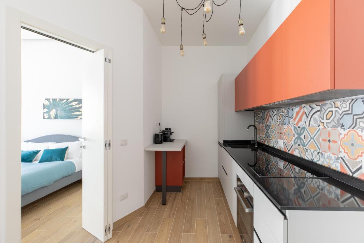 Iflat Colorful And Bright Apartament In Monti Рим Екстериор снимка