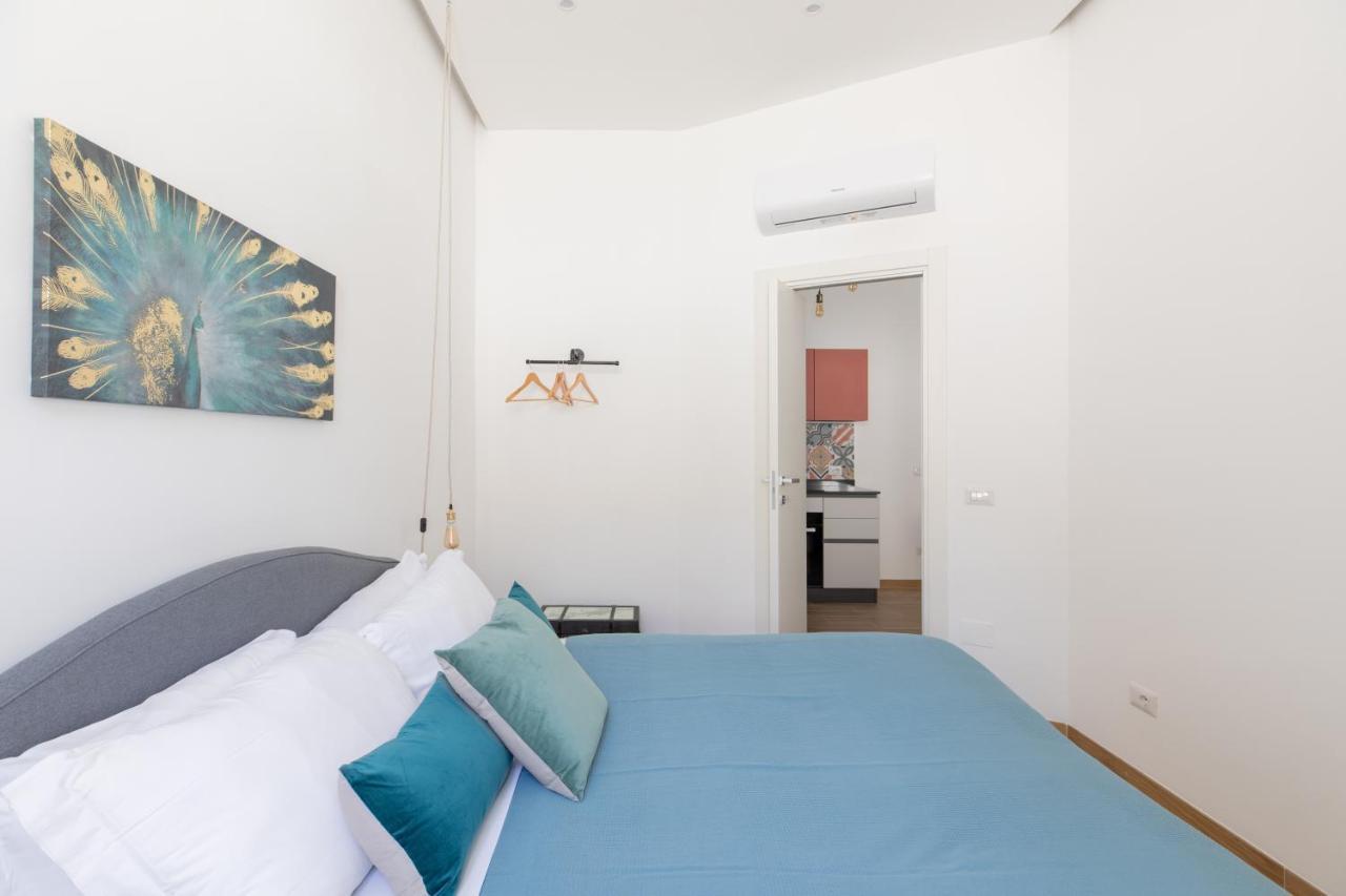 Iflat Colorful And Bright Apartament In Monti Рим Екстериор снимка