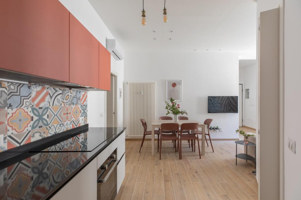 Iflat Colorful And Bright Apartament In Monti Рим Екстериор снимка