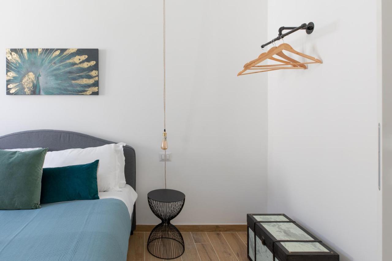 Iflat Colorful And Bright Apartament In Monti Рим Екстериор снимка